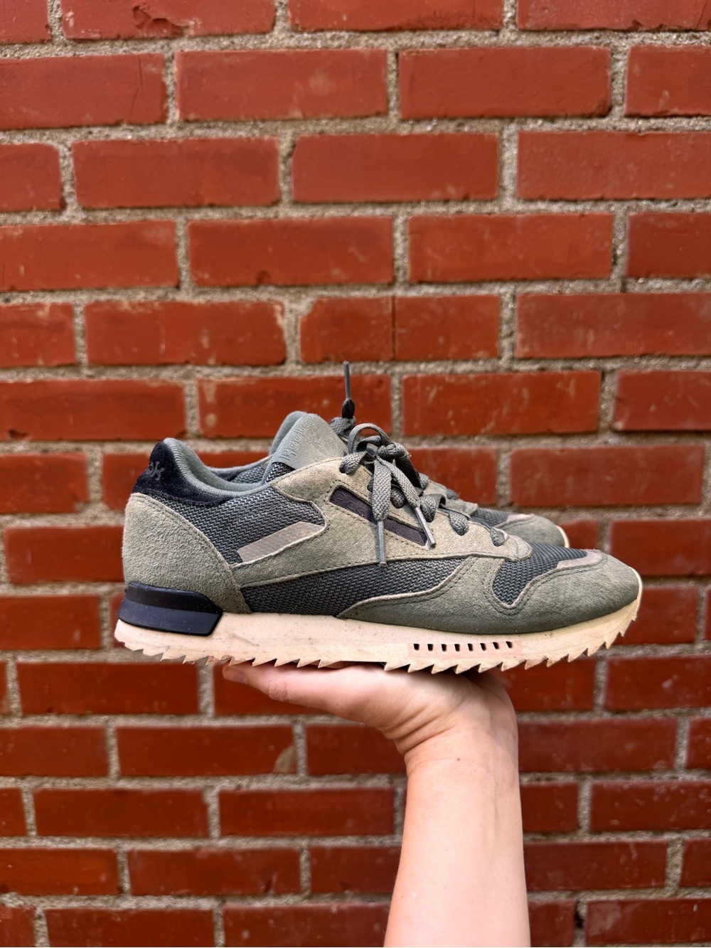 Reebok Classic Ripple Trail Olive Green Suede Sneakers Women’s 7.5 (Mens 6)